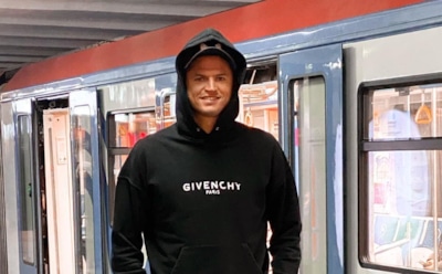 Дмитрий Тарасов освоился в метро и высмеял пафосных звезд