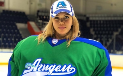 Российские хоккеистки сняли одежду для съемок на календарь