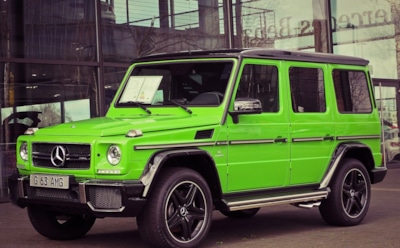 Москвичи сбросили с вертолета «Гелендваген» за миллион рублей