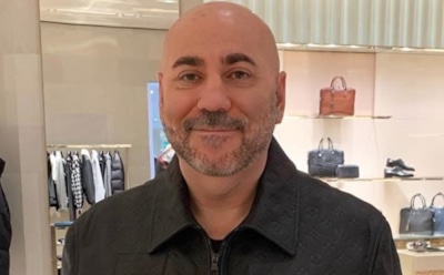 Запевшую Наталью Фриске раскритиковали за копирование образа сестры