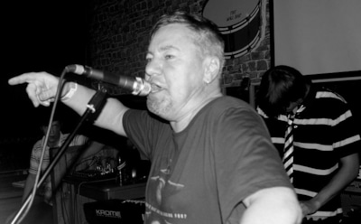 Умер основатель группы «Мамбо Джа» Александр Кутинов