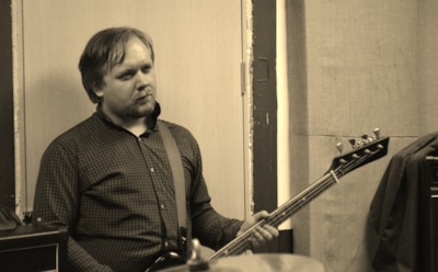 В Москве упал под поезд музыкант трибьют-группы «Сектор Газа»