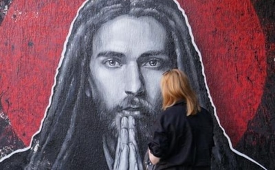 В Москве сожгли могилу Децла