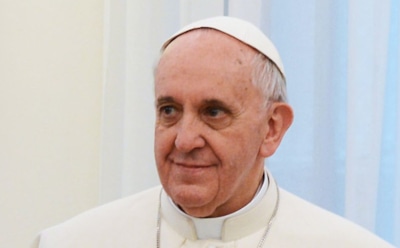 Папа римский призвал отложить телефоны ради общения в семье