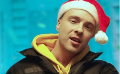 Егор Крид снялся в костюме елки с моделью Playboy