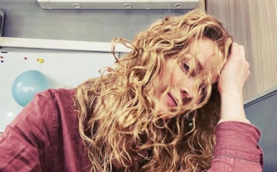 Светлана Ходченкова показала трюк на шесте