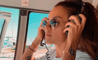 Певица Zivert показала свои татуировки