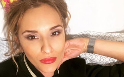 Зимующая в Мексике Каштанова научила годовалого сына плавать