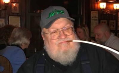 Джордж Мартин разгневал фанатов анонсом «ненужной» книги