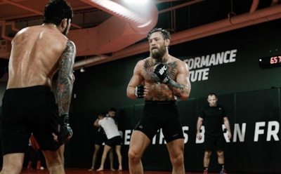 Макгрегор победил Серроне за 40 секунд, впереди реванш с Хабибом