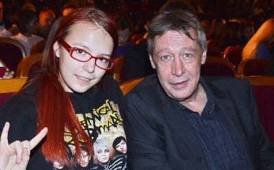 Дочь Ефремова рассказала, как ее мать «угасает» от алкоголизма