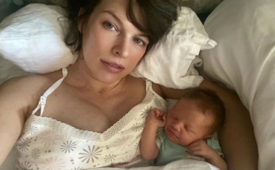 Милла Йовович заявила, что «стала молочным заводом» для больной дочери