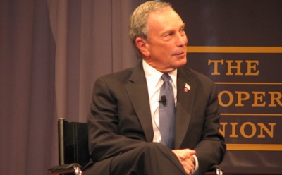 Блумберг пообещал продать бизнес в случае избрания президентом