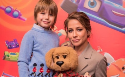 Барановская примерила образ блондинки с челкой