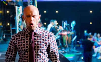 Хрусталев признался, обижается ли на шутки Урганта в свой адрес