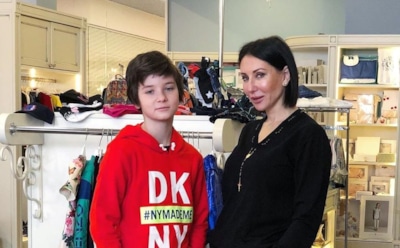 Сын Алики Смеховой сломал ногу на школьной физкультуре