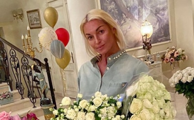 Волочкова показала опасный трюк в подвешенной клетке