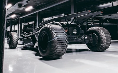 В Москве у блогера конфисковали «бэтмобиль»