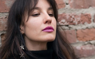 Миро осудила звезд, путешествующих по странам, где бушует коронавирус