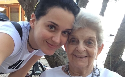 Беременная Кэти Перри узнала о смерти 99-летней бабушки