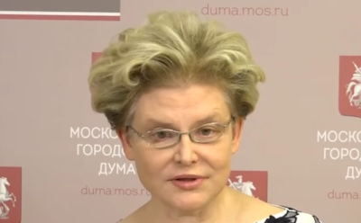 Внук Малышевой показал, как бабушка научила его мыть руки