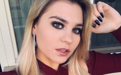 21-летняя внучка Боярского хвастается пышными формами