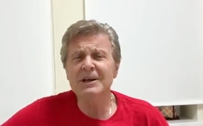 Лев Лещенко спел фанатам из больничной палаты