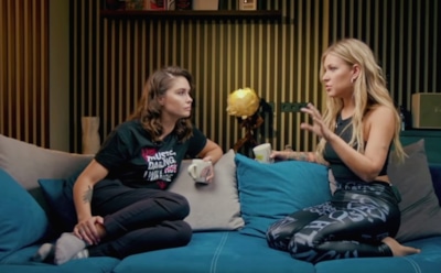 «Боюсь остаться бомжом»: Муцениеце обсудила развод с Дакотой