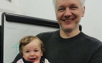 Юрист Ассанжа заявила, что родила ему двоих детей