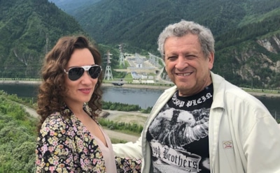 Грачевский забрал молодую жену с ребенком из роддома