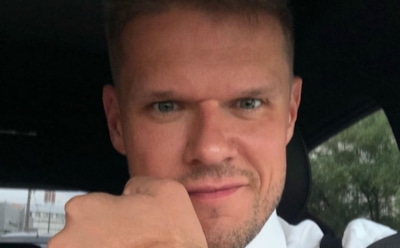 Владимир Яглыч впервые поделился кадром с беременной женой