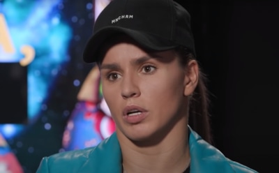 Певица Zivert призналась, что живет на окраине Москвы с мамой