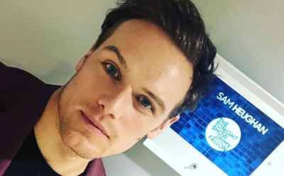 Звезда «Чужестранки» Сэм Хьюэн потребовал не называть его геем