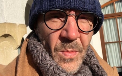 Шнуров призвал чиновников «посмотреть дальше пуза»