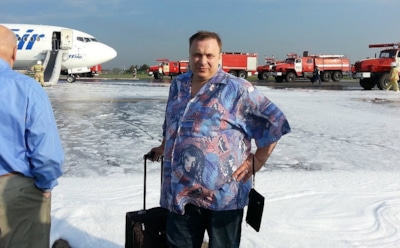 Разин объяснил, почему звезды начали распродавать свои вещи