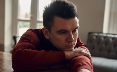 Звезда «Голоса-5» Илья Хвостов устроился доставщиком еды