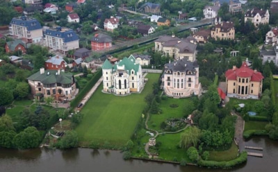 7 звезд, которые живут на Рублевке