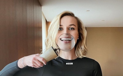 Полина Гагарина превратила свое падение в забавный мем