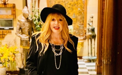 Поклонники обсуждают архивное фото молодой Пугачевой