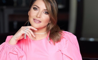 Жасмин посадила дерево в память о ветеранах войны