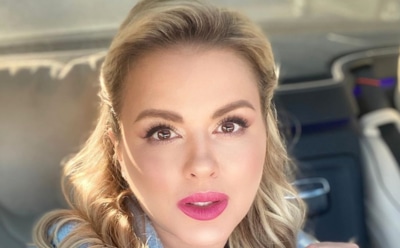 Семенович на самоизоляции освоила профессию парикмахера