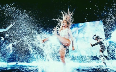 7 звезд, которые любят прозрачную одежду