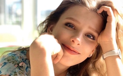 Звезда «Папиных дочек» Лиза Арзамасова показала, какой была в 2-летнем возрасте