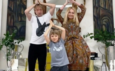 Сын Рудковской заявил, что родители его уже «достали съемками»