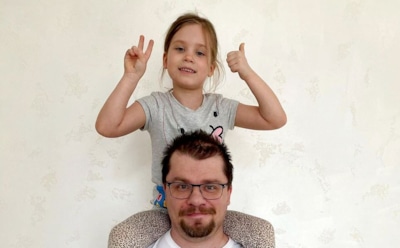 6-летняя дочь Харламова и Асмус занялась дизайном одежды