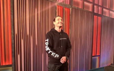 Муж Лизы Боярской на изоляции стал брутальным «трудовиком»