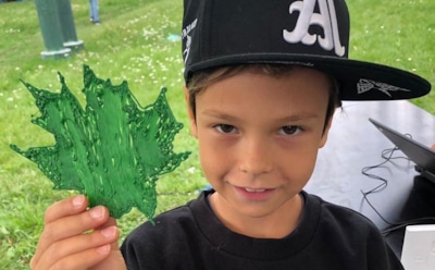 Айза разрешила сыну вести «Инстаграм», а он выложил ее фото с Гуфом