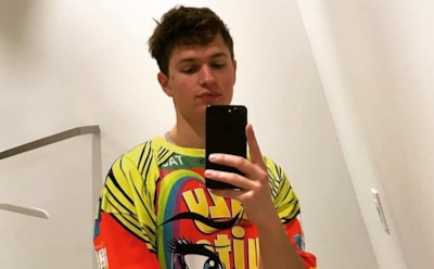 Энсел Эльгорт обвинен в насилии над несовершеннолетними