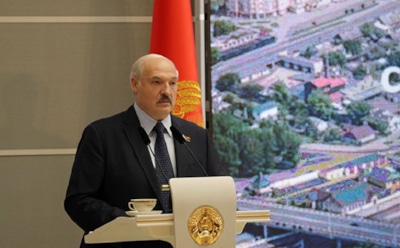 Лукашенко прокомментировал футболки с надписью «Саша 3%»