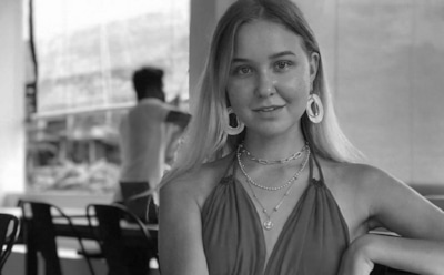 Отец Насти Тропицель обвинил в гибели дочери ее бойфренда